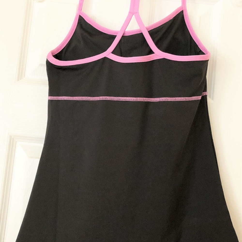 Tank performance womens size M med support Reebok 88% polyester 12% spandex - Picture 2 of 3